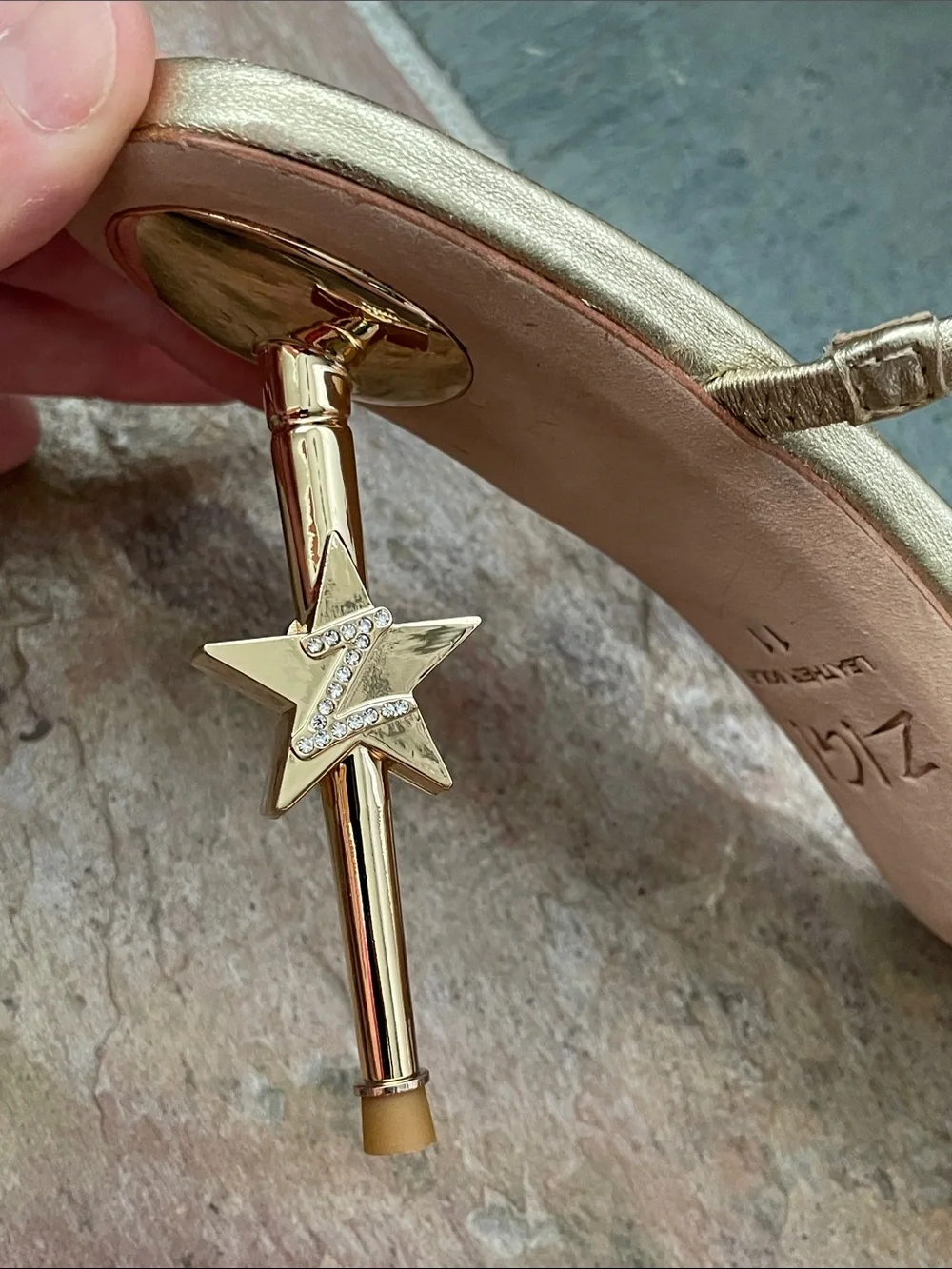 ZIGI Strappy Stiletto Sandal Gold Leather Star Heel Sz 11